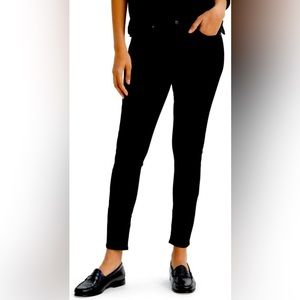 Levi’s 711 Black Skinny Jeans Size 26